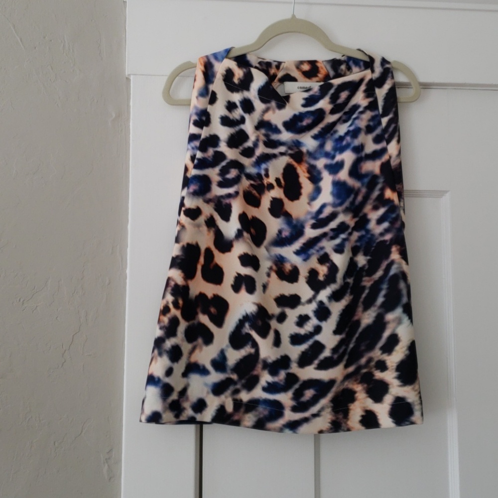 Leopard sleeveless top